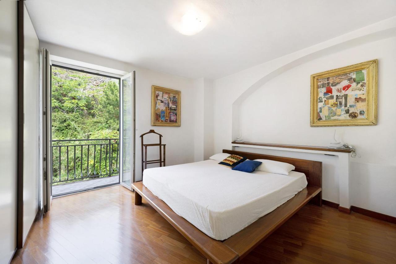 레반토 Casa Glicine Sul Mare 아파트 외부 사진